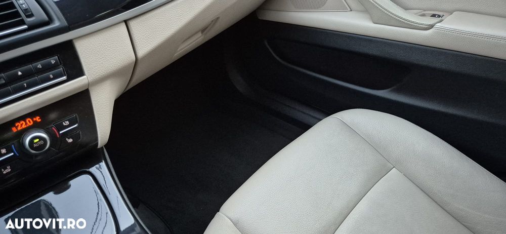 BMW Seria 5 525d Aut. Luxury Line - 17