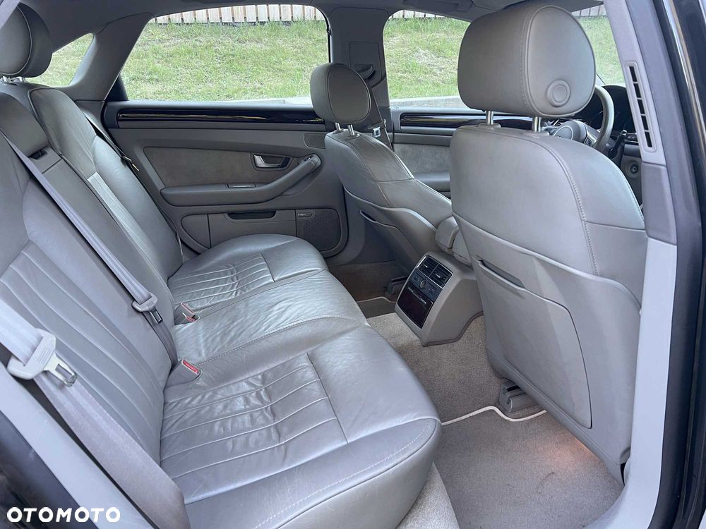 Audi A8 - 2