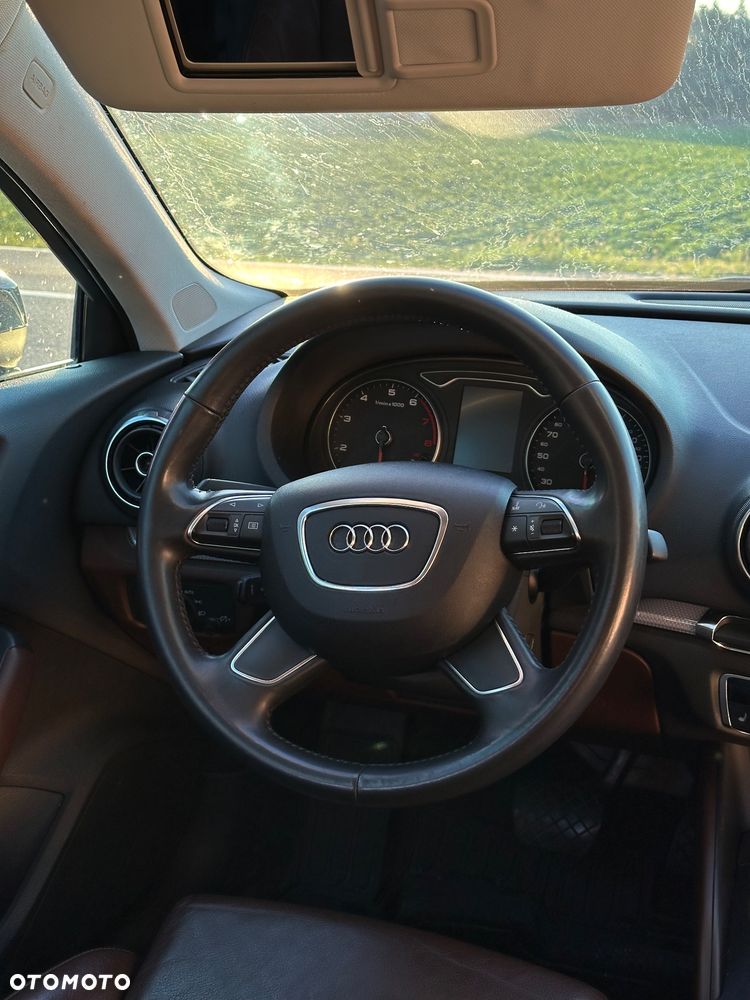 Audi A3 Sportback 1.8 TFSI Attraction S tronic - 24