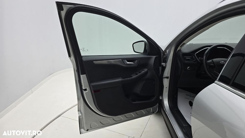 Ford Kuga - 10