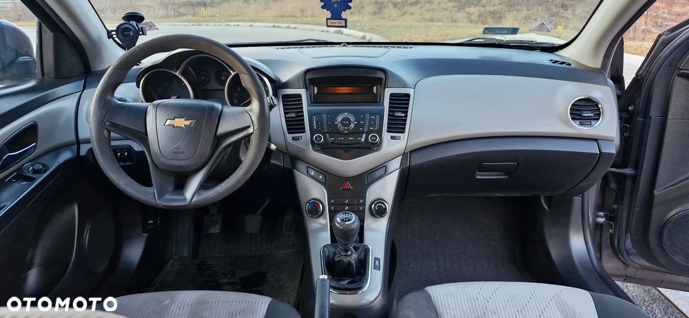 Chevrolet Cruze 1.6 LS - 5