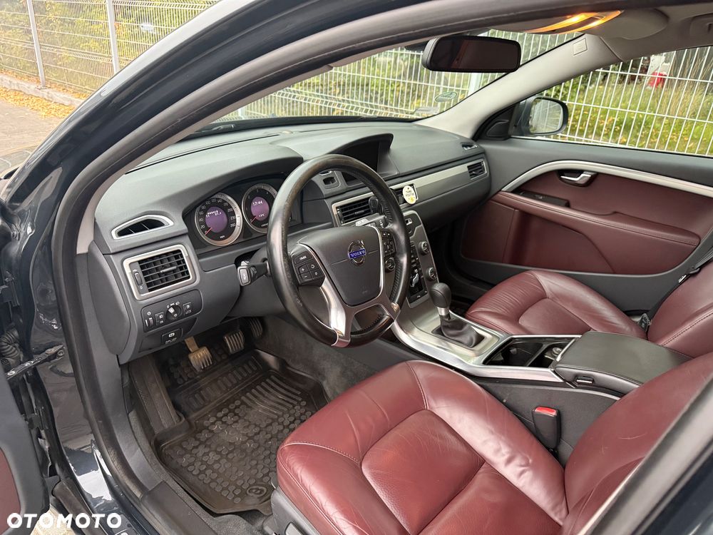 Volvo V70 D3 Summum - 11