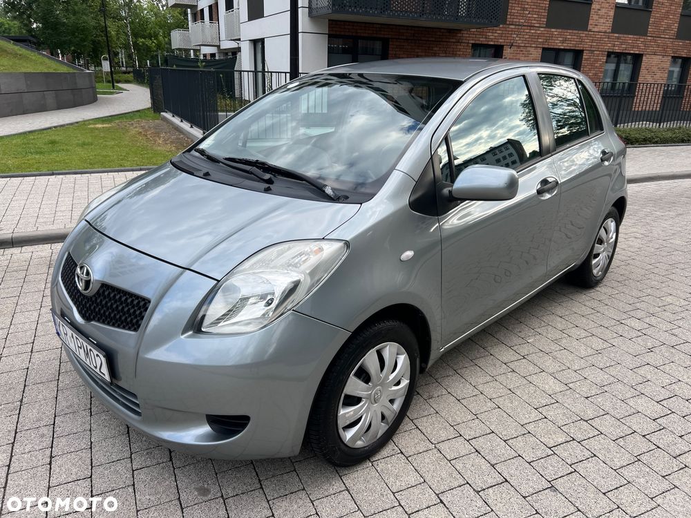 Toyota Yaris 1.0 Luna A/C - 1