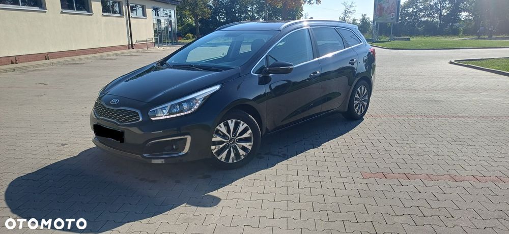 Kia Ceed - 8