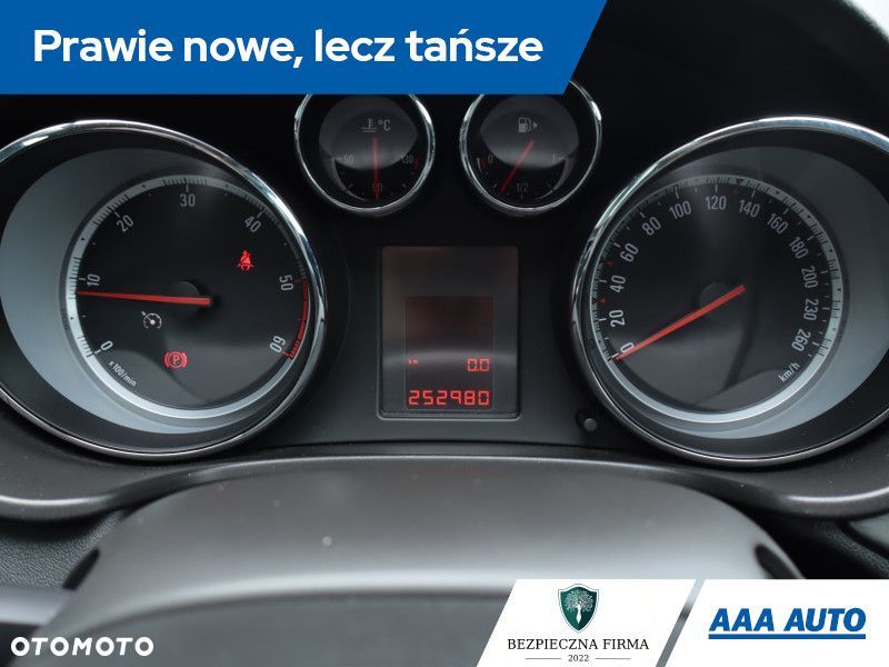 Opel Insignia - 13