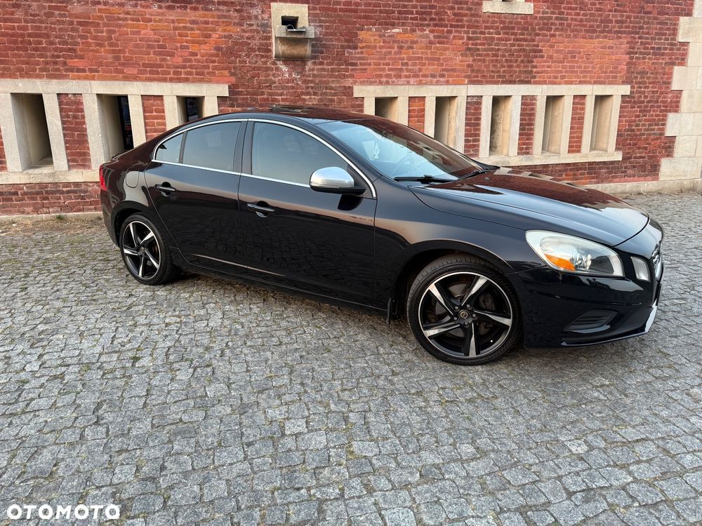 Volvo S60 T6 AWD R-Design - 6