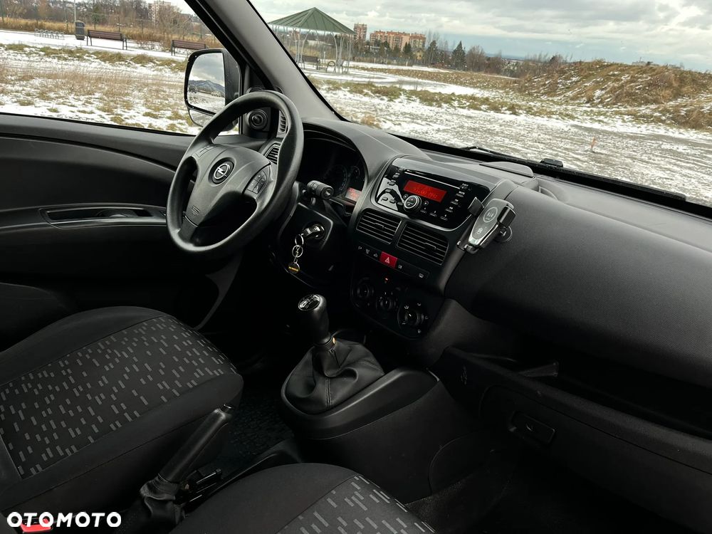 Opel COMBO D-VAN L1H1 Nowe Wtryski Stan BDB - 17