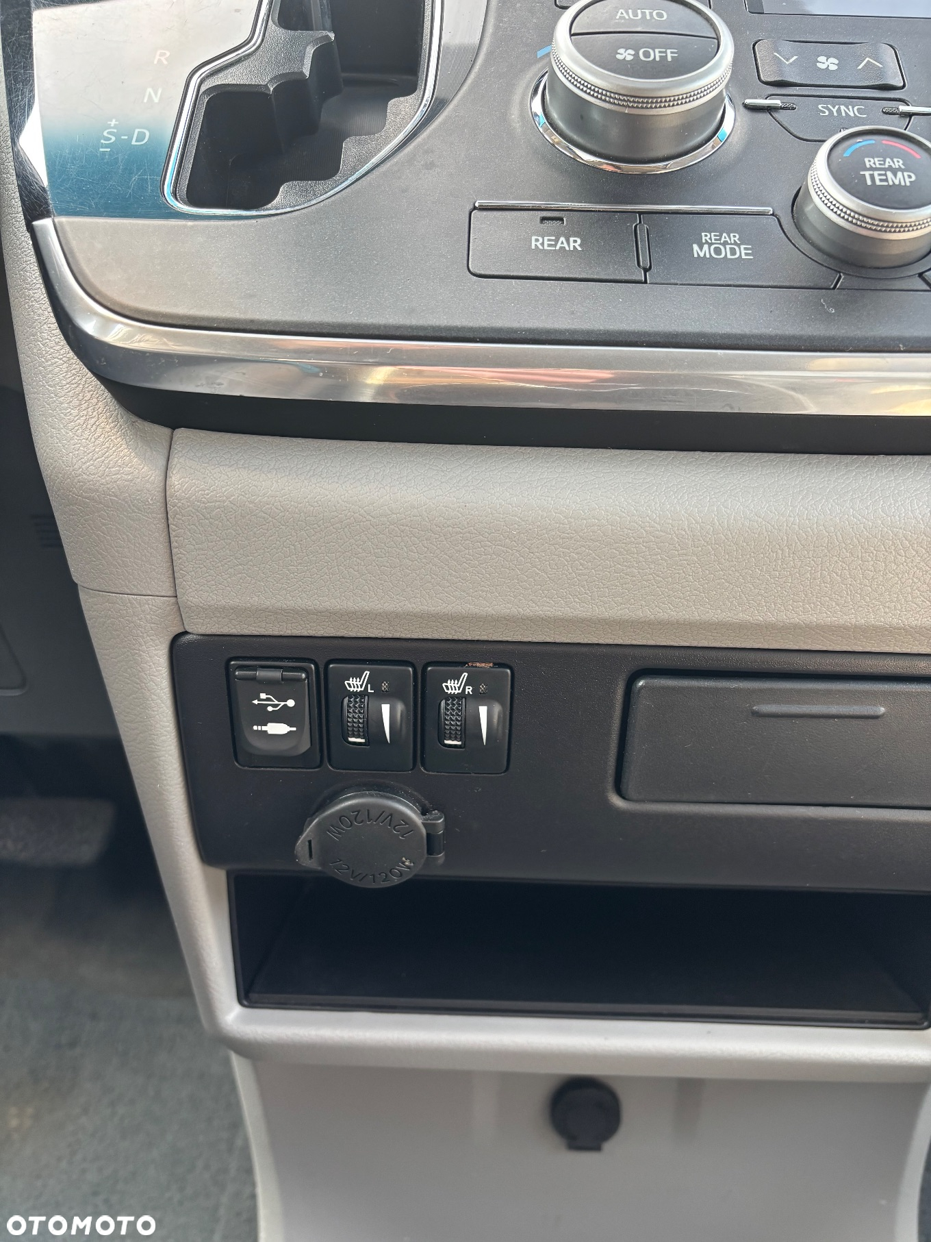Toyota Sienna 3.5 V6 XLE AWD - 20
