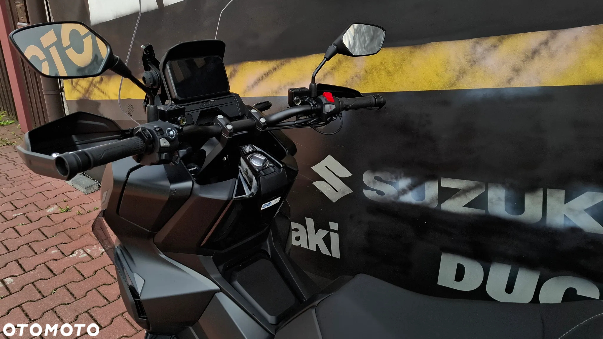 Honda ADV350 - 17