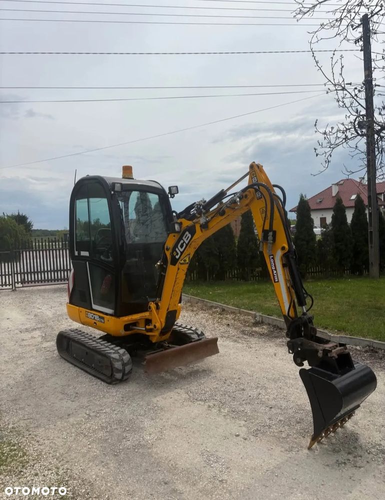 JCB 8018 - 3