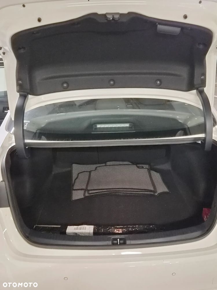 Toyota Corolla 1.6 Comfort - 10