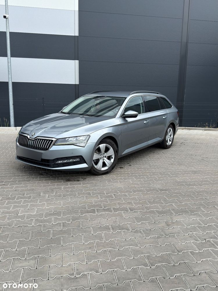 Skoda Superb 2.0 TDI DSG Ambition - 8