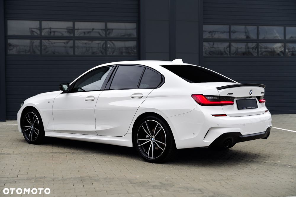 BMW Seria 3 320d xDrive M Sport - 10