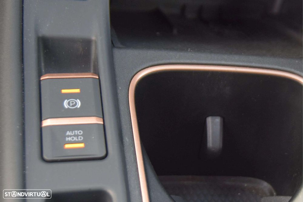 Cupra Terramar 1.5 e-Hybrid VZ DSG - 8