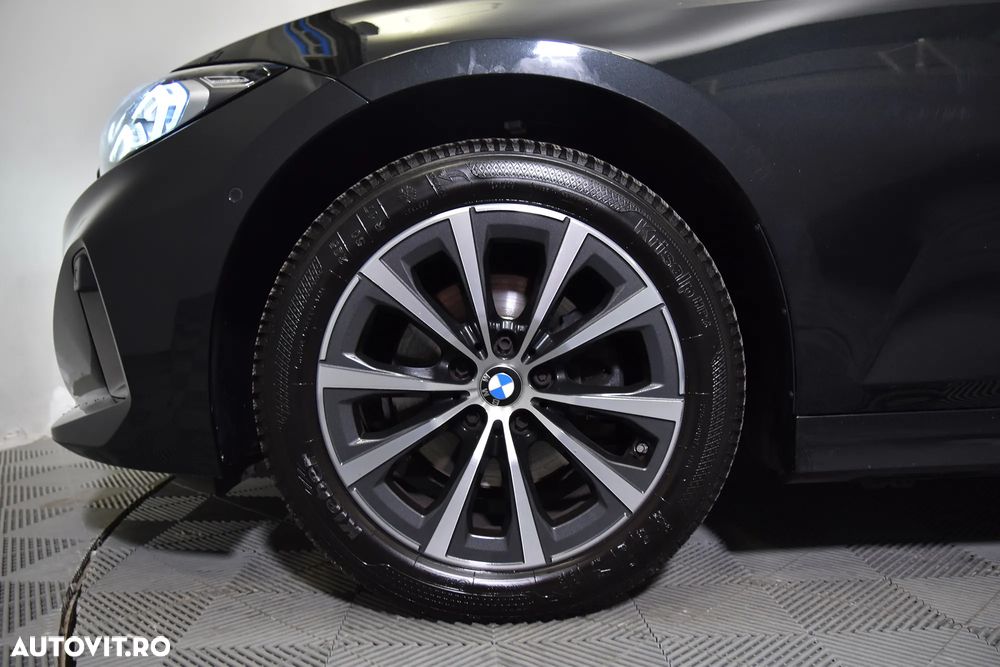 BMW Seria 3 320i xDrive AT - 13
