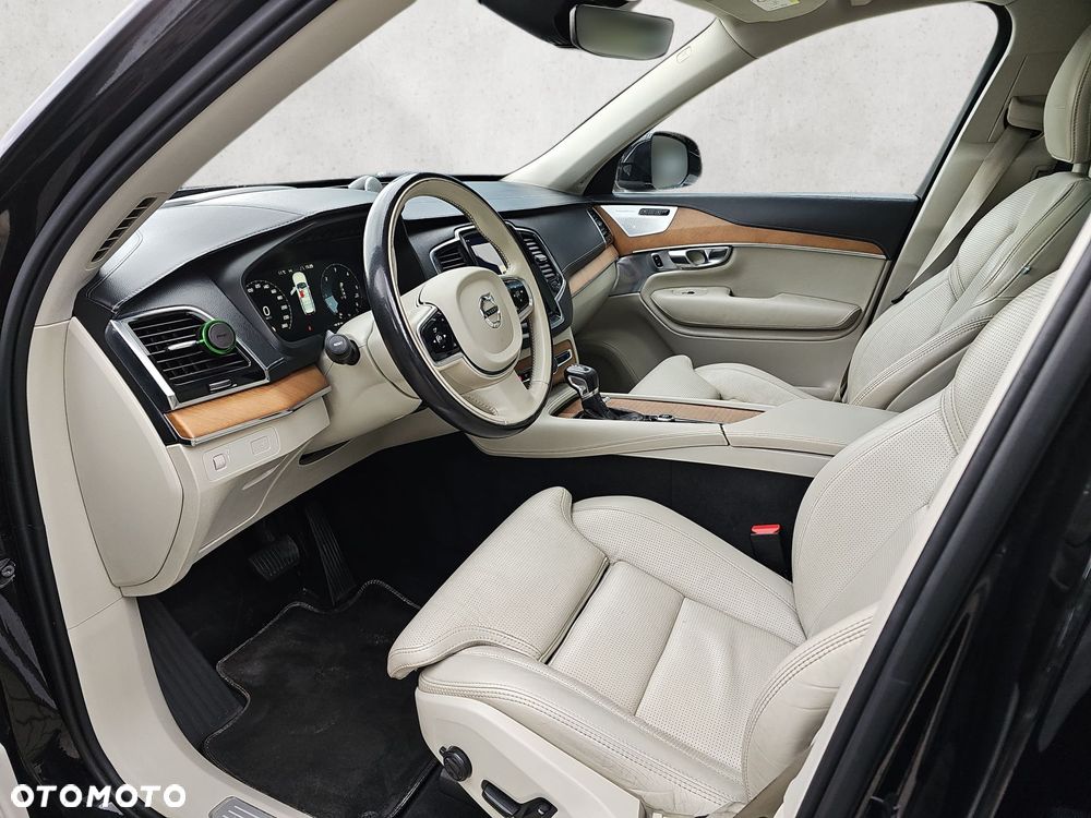 Volvo XC 90 - 11