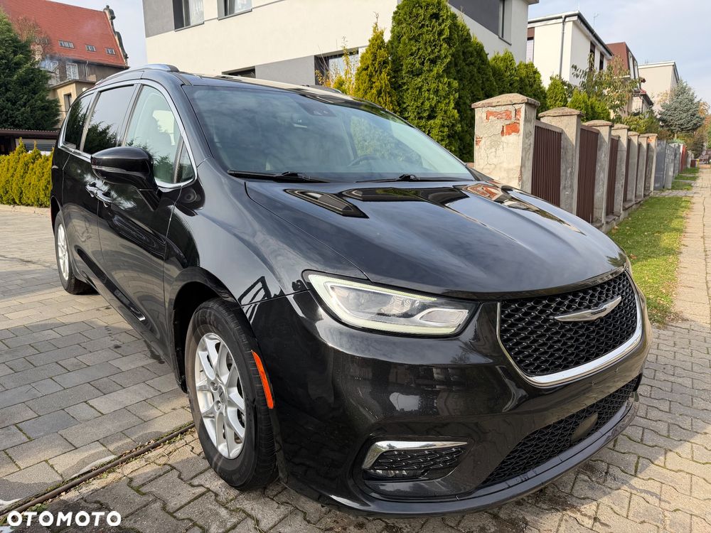 Chrysler Pacifica - 4