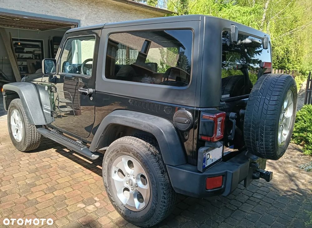 Jeep Wrangler - 12