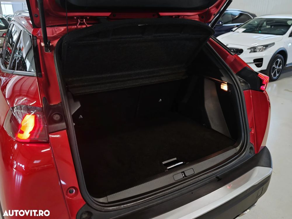 Peugeot 2008 PureTech 130 EAT8 Allure - 19