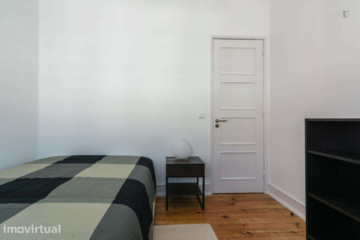 Quarto - localizado em Alameda Lisbon - Grande imagem: 2/31