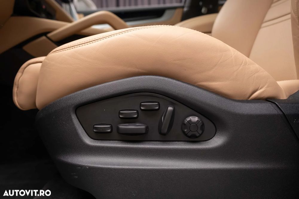 Porsche Cayenne Coupe E-Hybrid Tiptronic S - 25