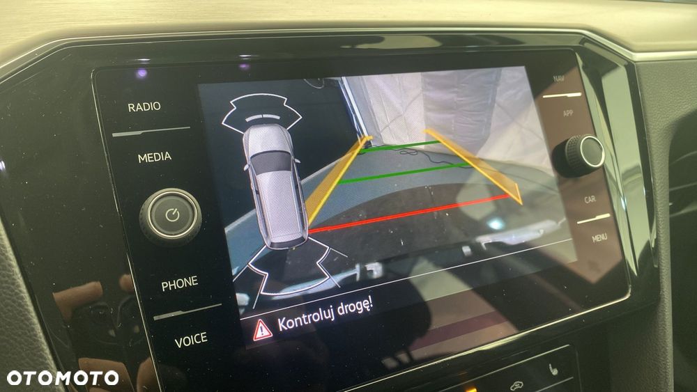 Volkswagen Passat - 22