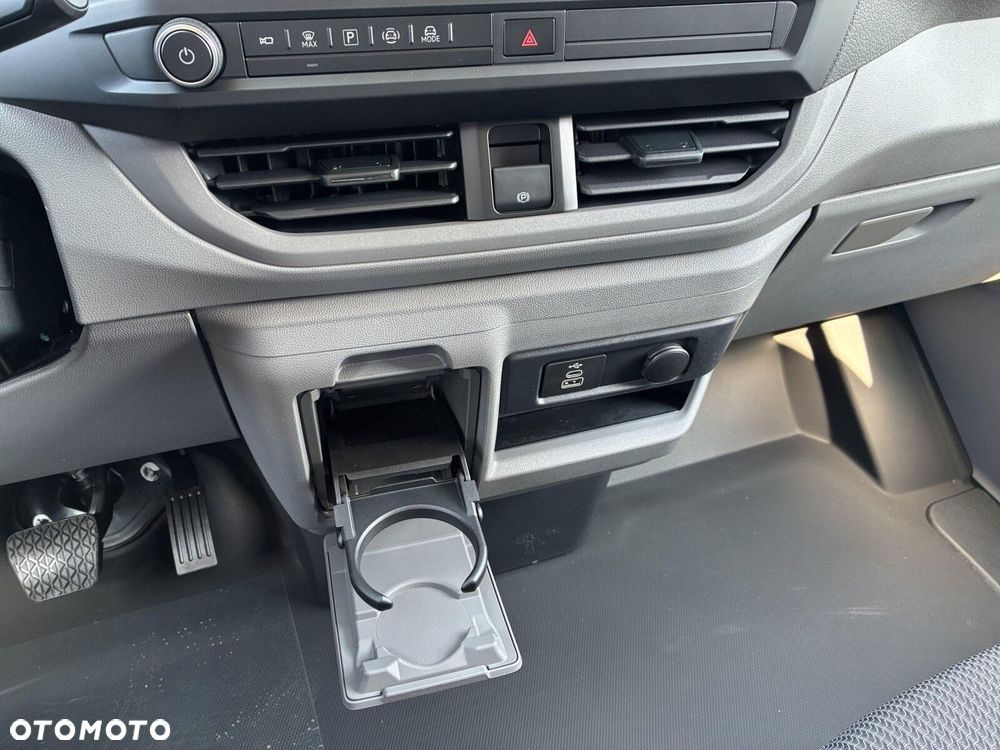 Volkswagen Transporter T7 Furgon/4MOTION 4x4/AUTOMAT/L2H1 2.0 TDI 170KM  r. o. 3500 mm - 34