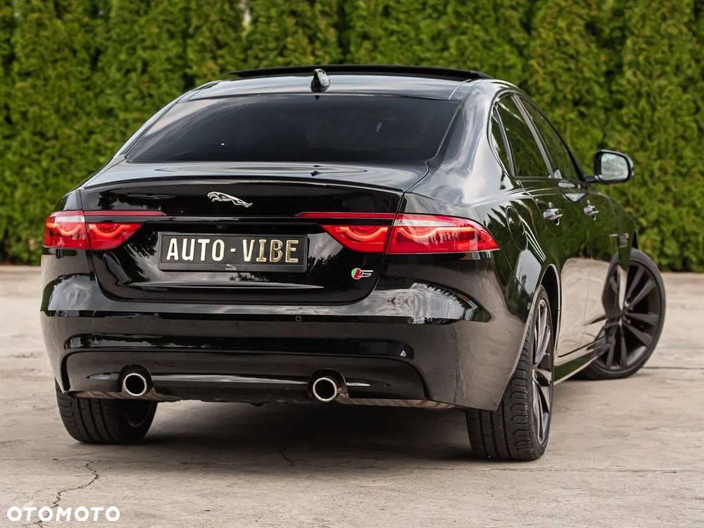 Jaguar XF S AWD - 12