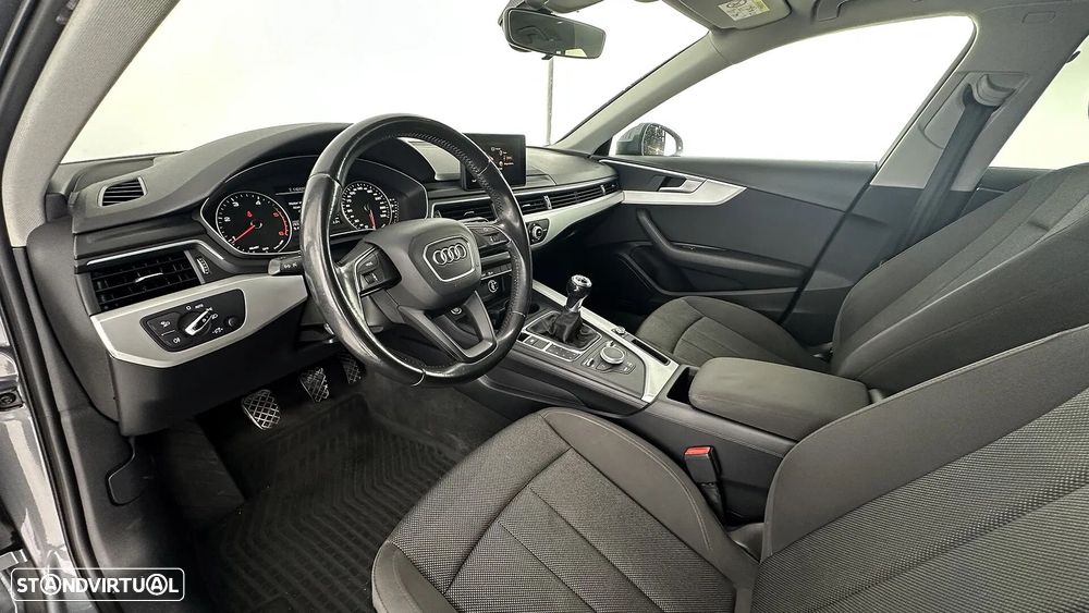 Audi A4 Avant 2.0 TDI Advance - 25