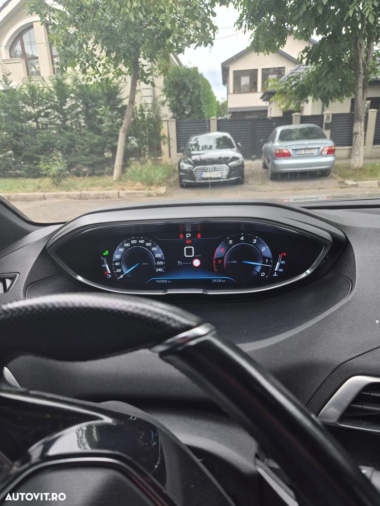 Peugeot 3008 THP 165 EAT6 Stop & Start Active - 6