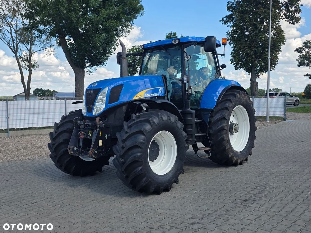 New Holland T7030 PC 2011R - 25