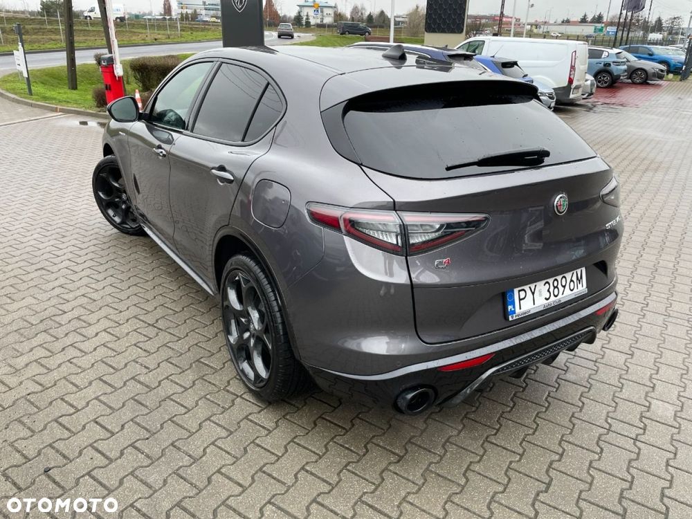 Alfa Romeo Stelvio - 6