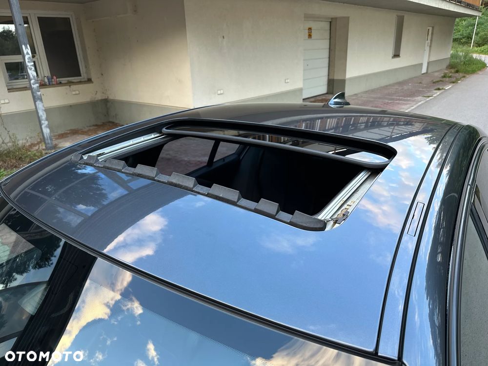 BMW Seria 3 325d M Sport - 23
