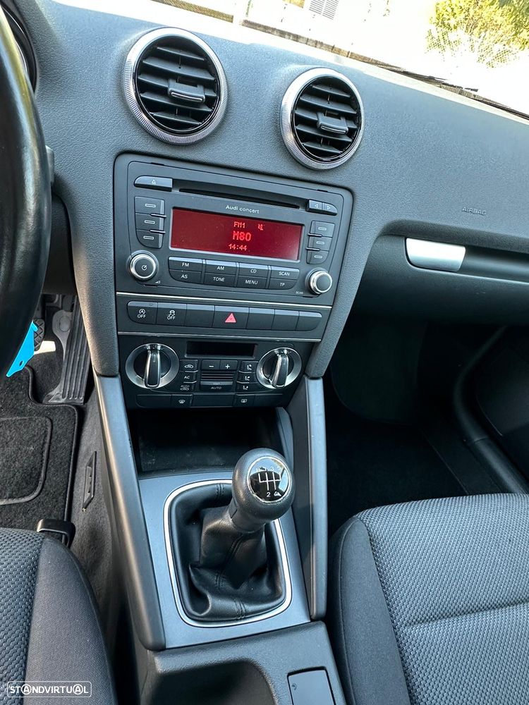 Audi A3 Sportback 1.6 TDI Ambiente - 10