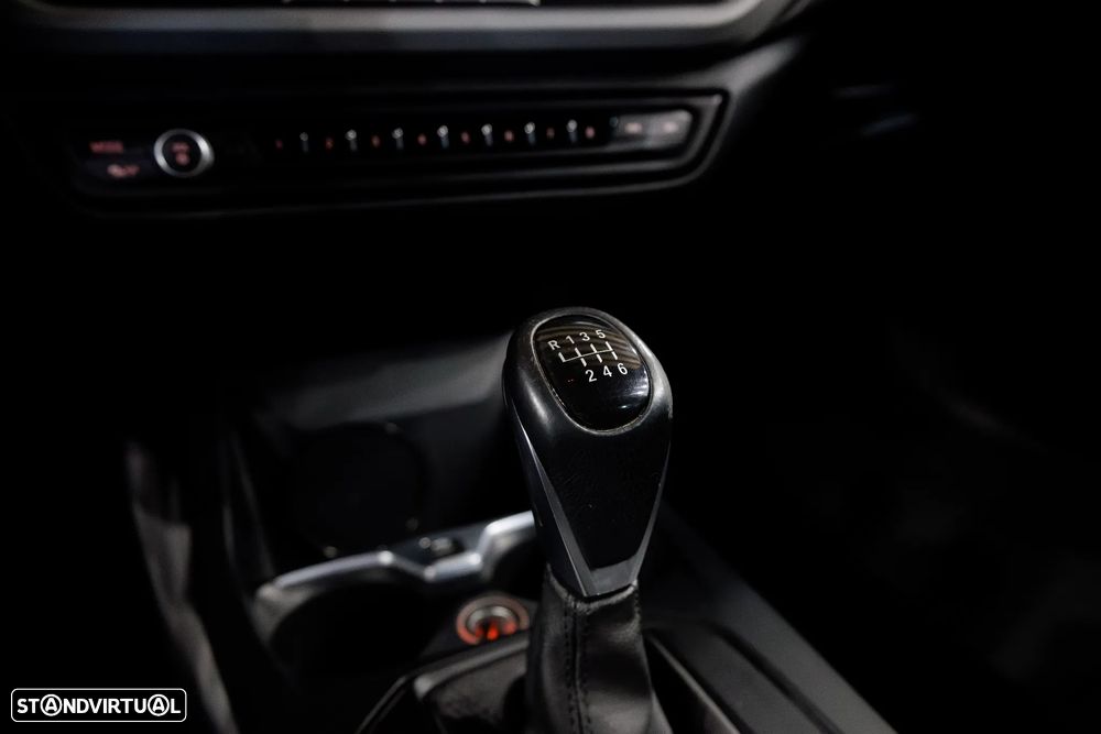 BMW 118 d Urban Line - 16