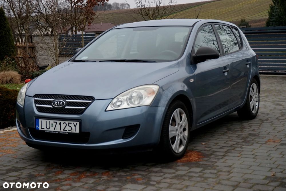 Kia Ceed - 7