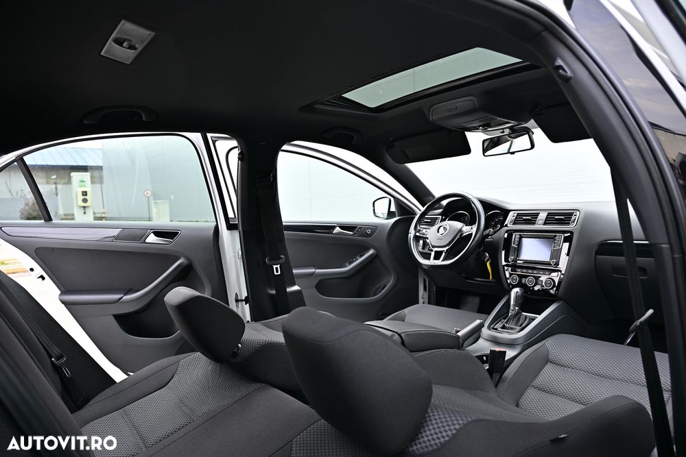 Volkswagen Jetta - 23