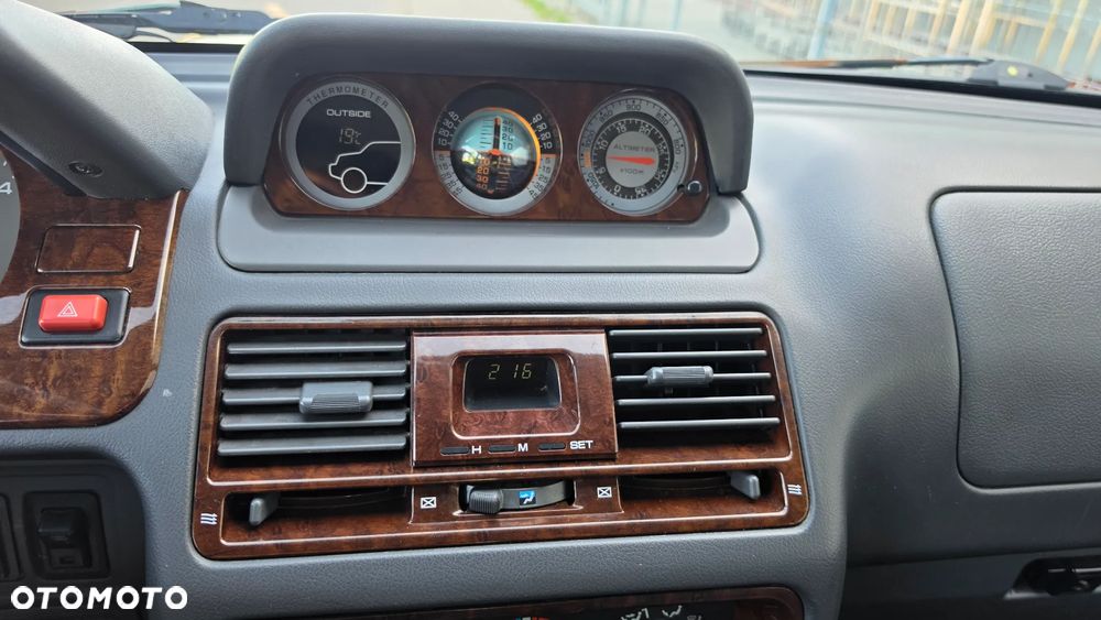 Mitsubishi Pajero - 14