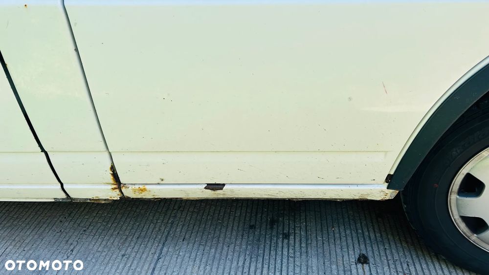 Volkswagen Multivan - 16