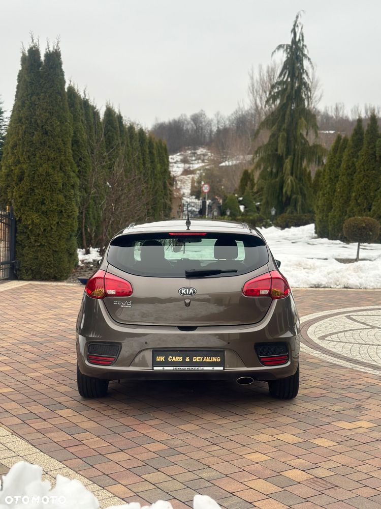 Kia Ceed 1.4 CVVT ISG Dream Team Edition - 10