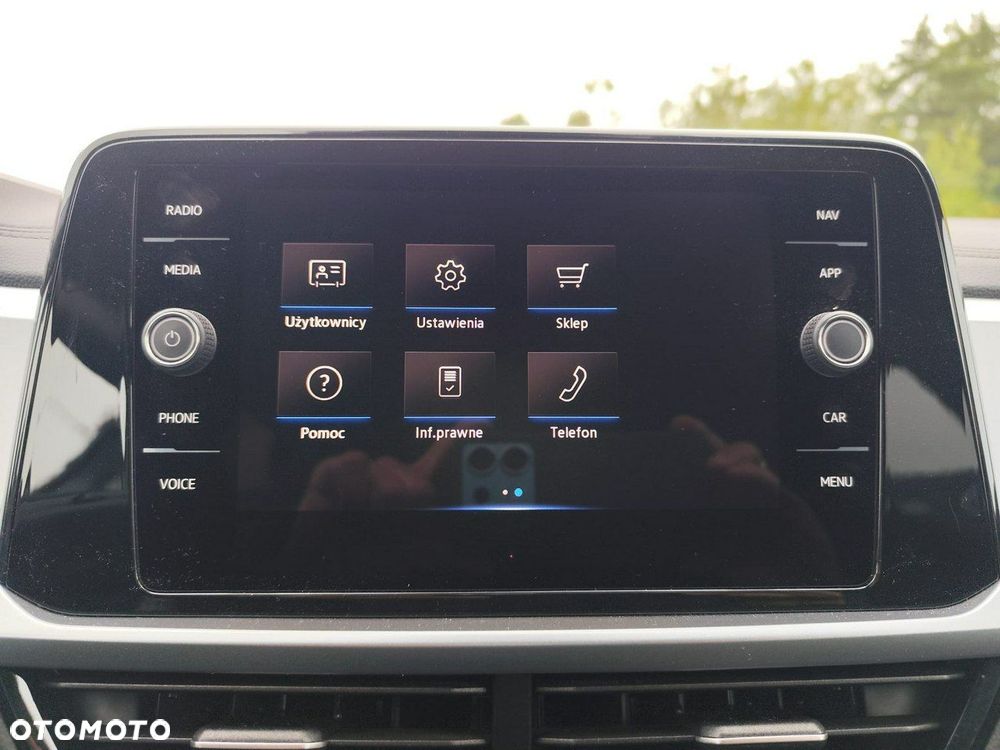 Volkswagen T-Roc - 23