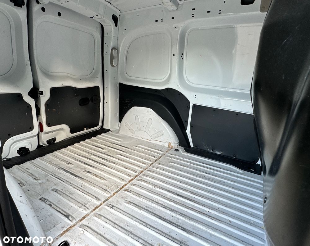 Renault KANGOO - 19