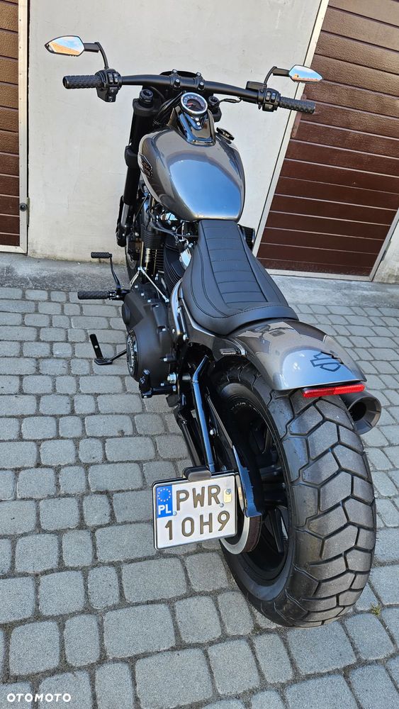 Harley-Davidson Softail Fat Bob - 11