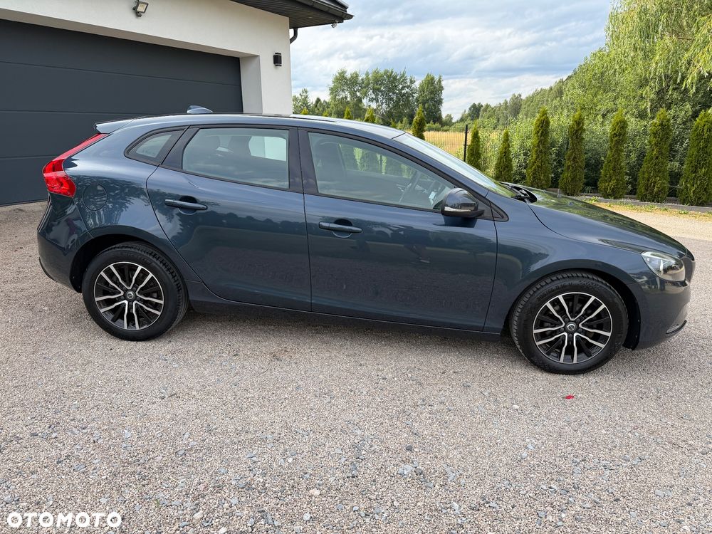 Volvo V40 D2 Momentum - 17