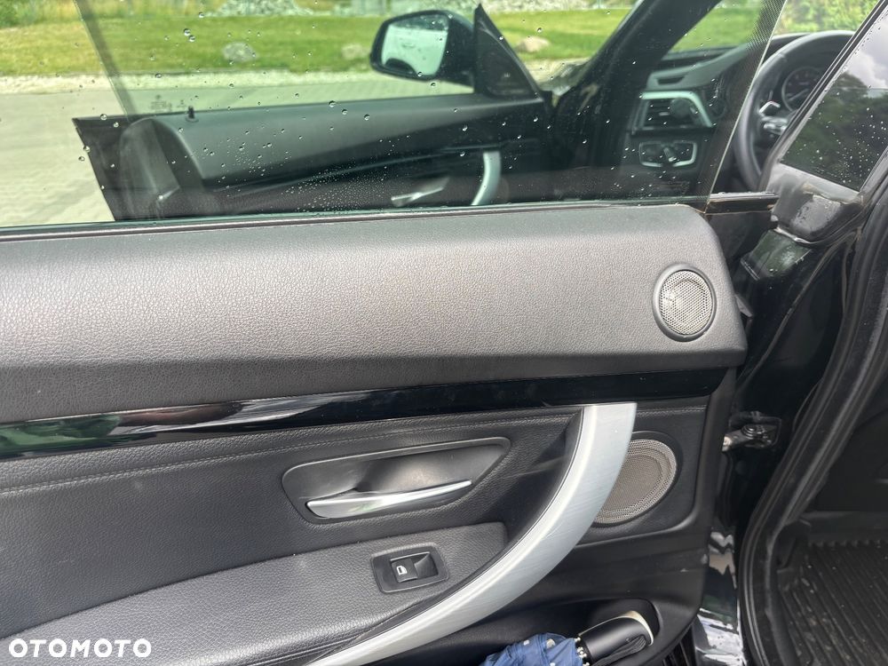 BMW Seria 3 325d - 25