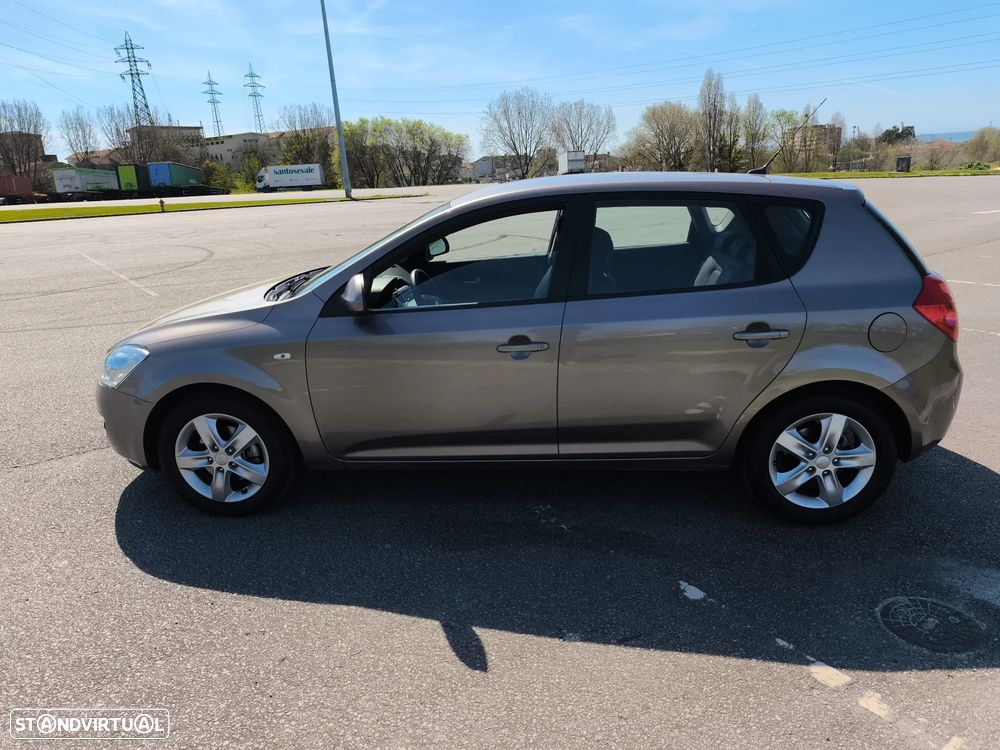 Kia Ceed 1.4 CVVT EX ISG - 18