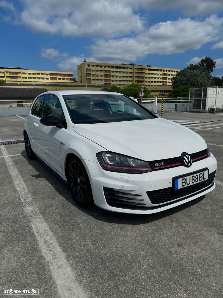 VW Golf GTI BlueMotion - 1