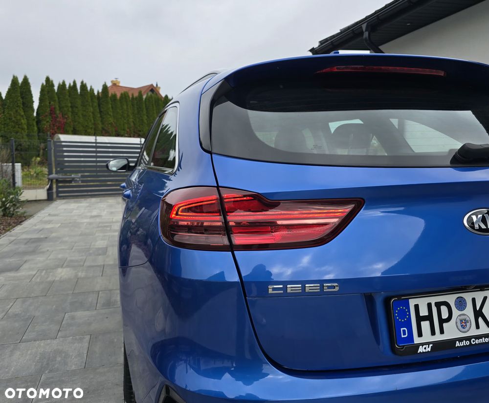 Kia Ceed 1.4 T-GDI DCT OPF Platinum Edition - 9