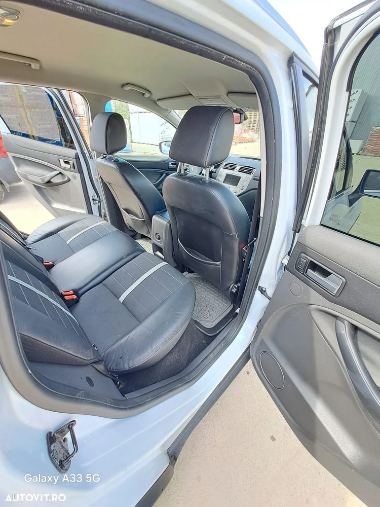 Ford Kuga 2.0 TDCi 4WD Titanium - 11