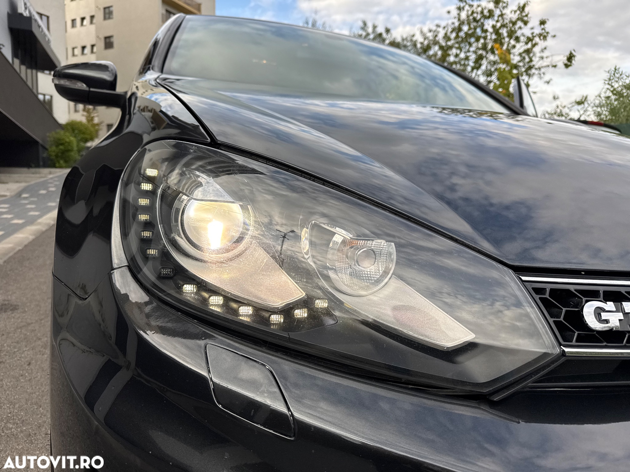 Volkswagen Golf 2.0 DPF GTD - 9
